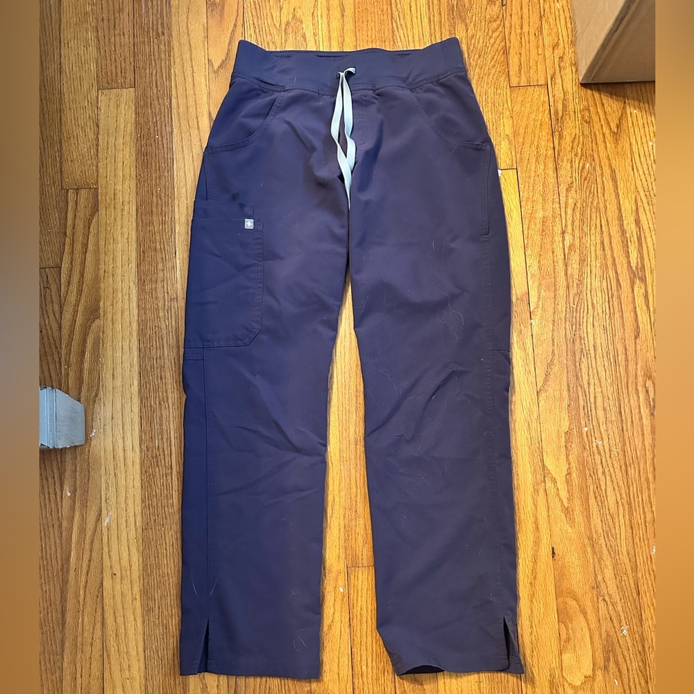 Figs kade cargo pants xs petite